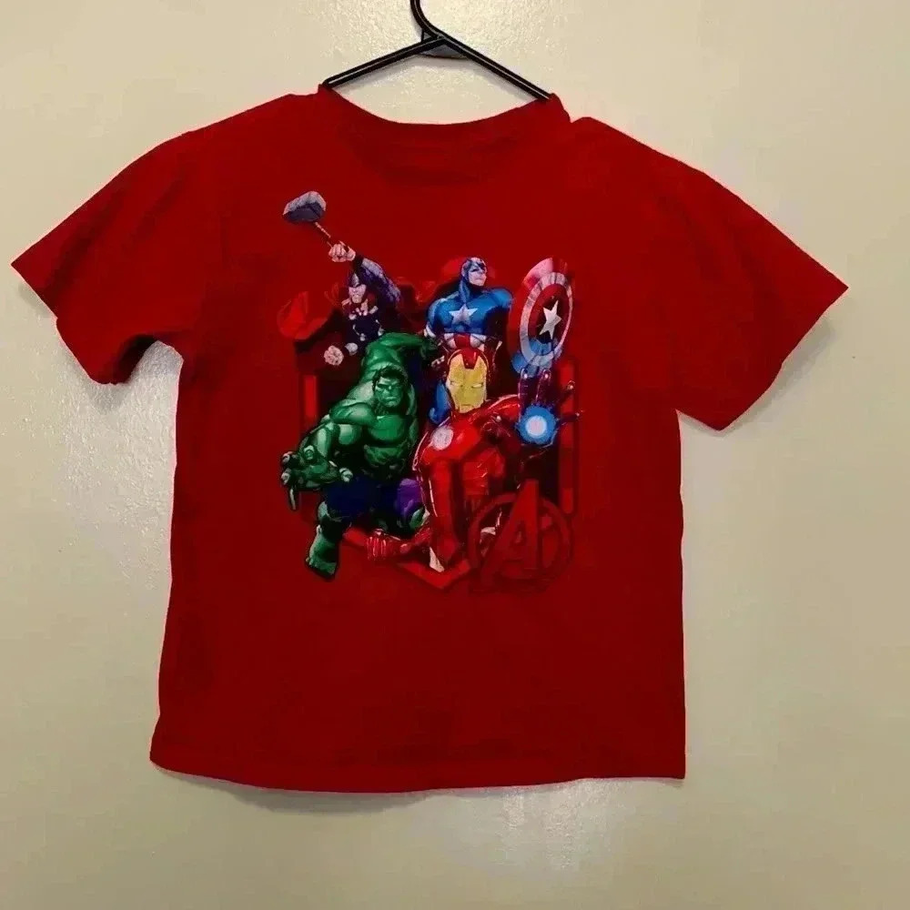 Disney Marvel T Shirt GUC Medium kids Size 7-8